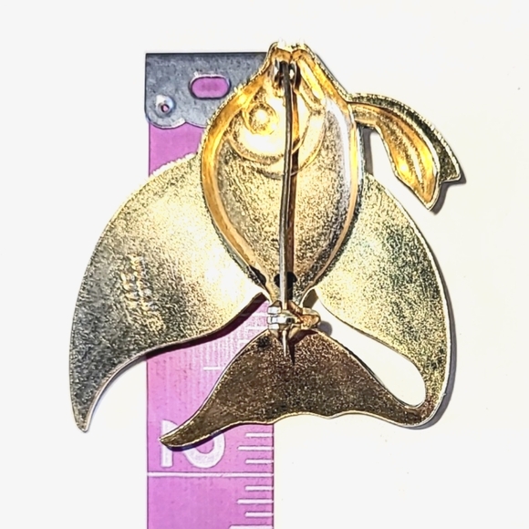 DAMASCENE ANGEL FISH PIN BROOCH - MADE IN SPAIN - Picture 7 of 8